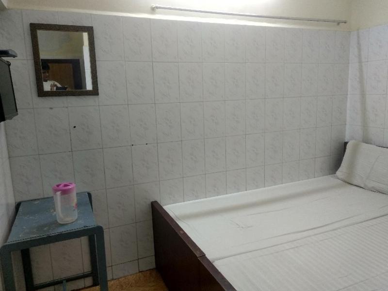 SPOT ON 80584 Pudur Lucky Mansion Hotel Chennai Bagian luar foto